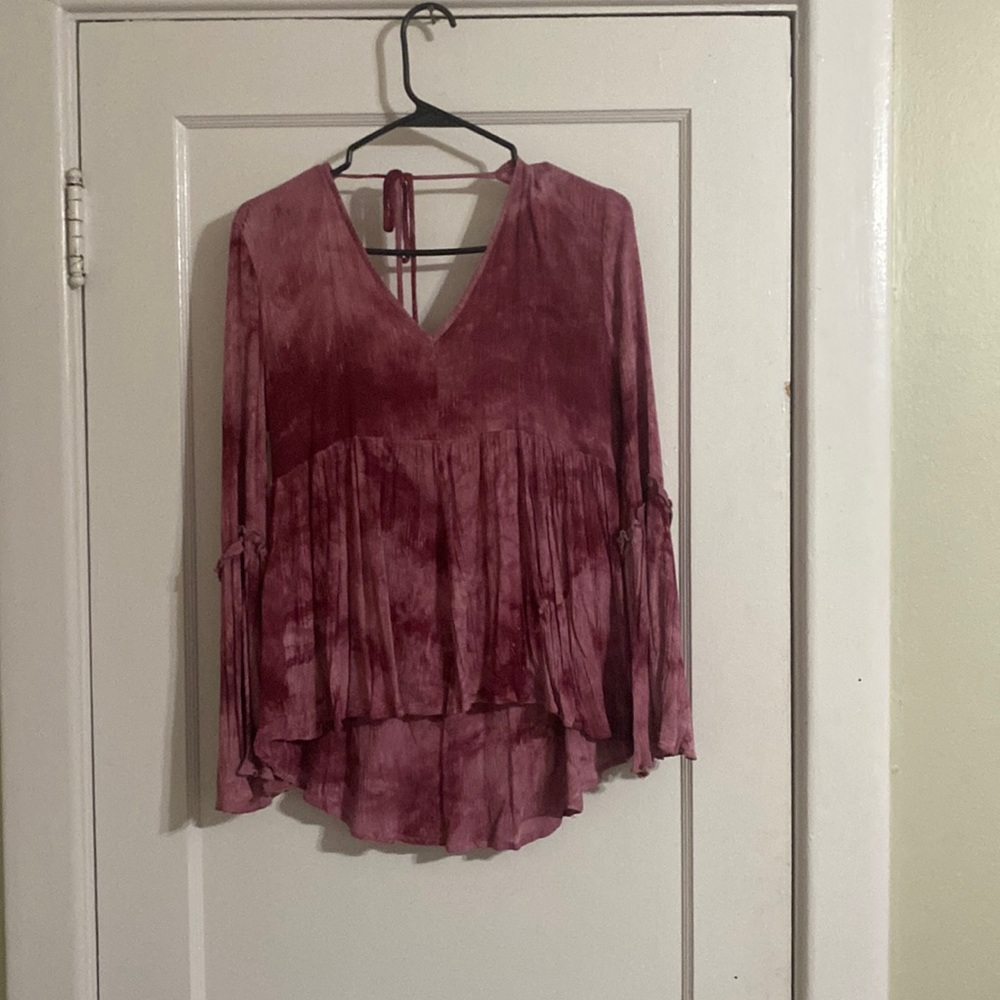 SIZE MEDIUM PINK LILY BRAND HIGH LOW BLOUSE
